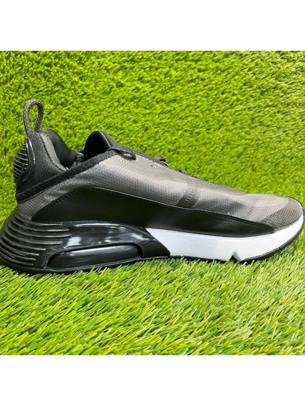 Nike Air Max 2090 Mens Size 11.5 Gray Black Athletic Running Shoes Sneakers